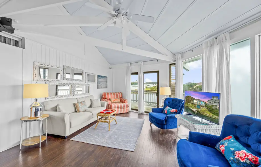 Ozzie's Island Hideaway