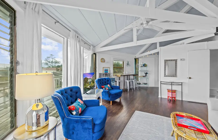 Ozzie's Island Hideaway