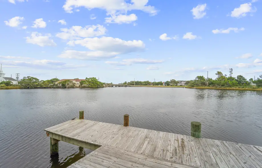 Ozzie's Island Hideaway