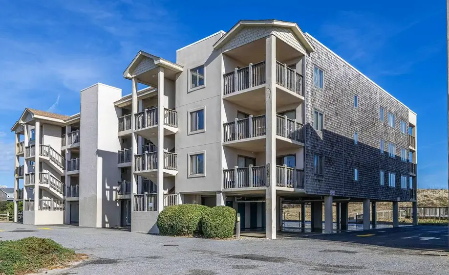 Heron Cove 203N