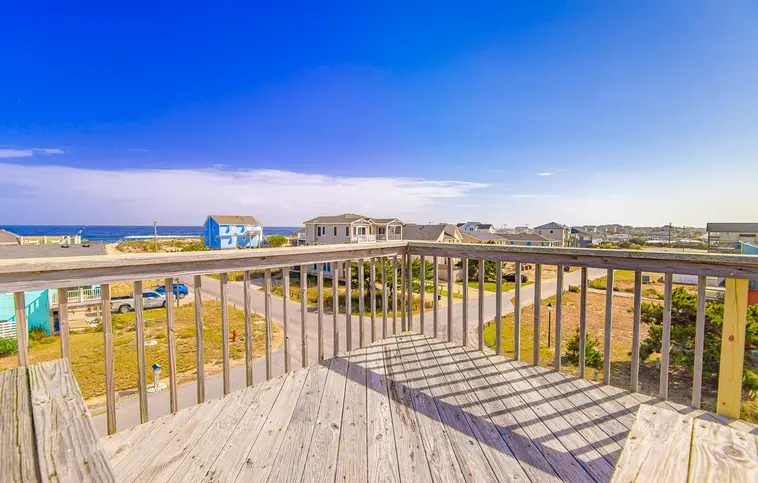 019 | Krazy Patty's Beach House