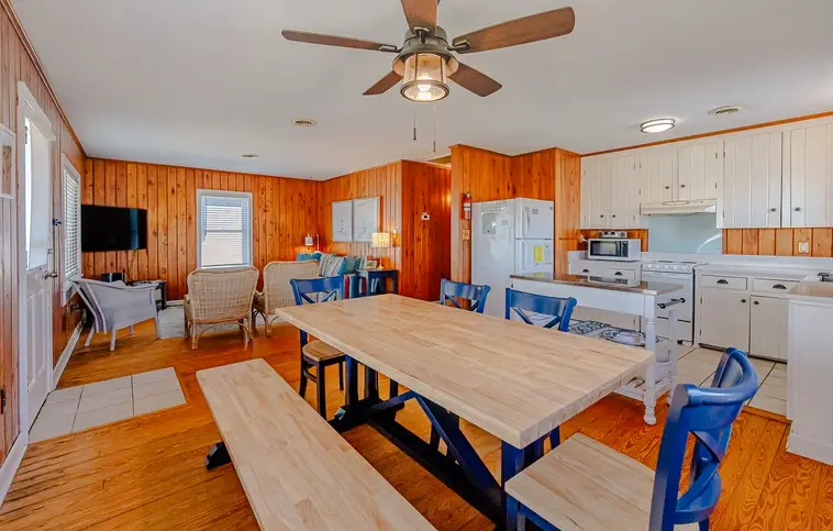 152 | Carolina Blue Moon Cottage