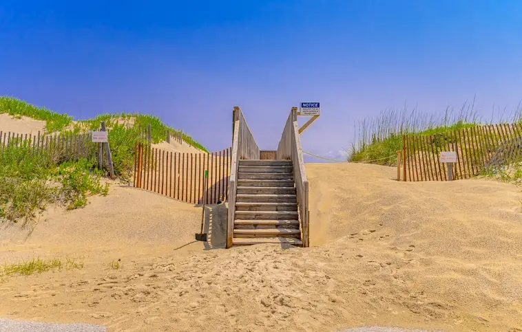 18S-B | Eighteen South B- South Ocean Breezes