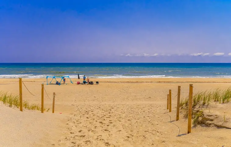 18S-B | Eighteen South B- South Ocean Breezes