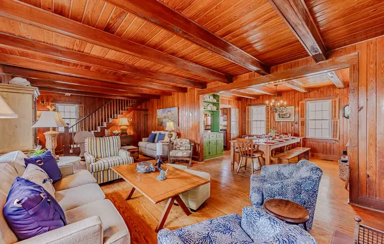 207 | Small Family Cottage