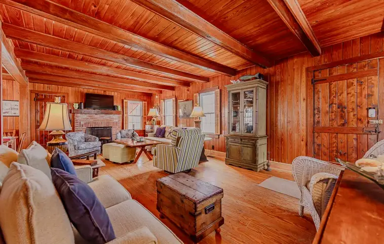 207 | Small Family Cottage