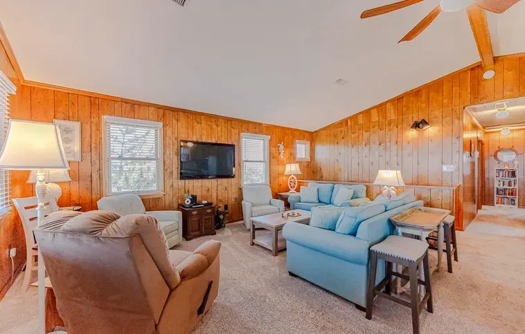 333 | Christman Cottage