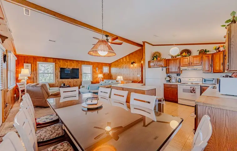 333 | Christman Cottage