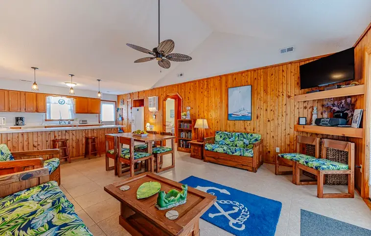 489 | Carolyn's Cottage