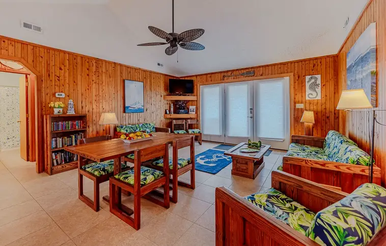 489 | Carolyn's Cottage