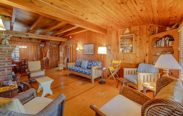 638 | Doc's Cottage