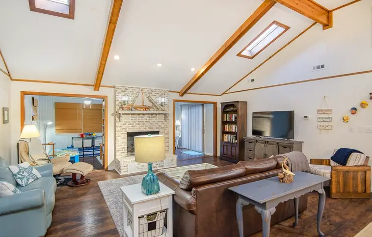 712 | Geyer Cottage