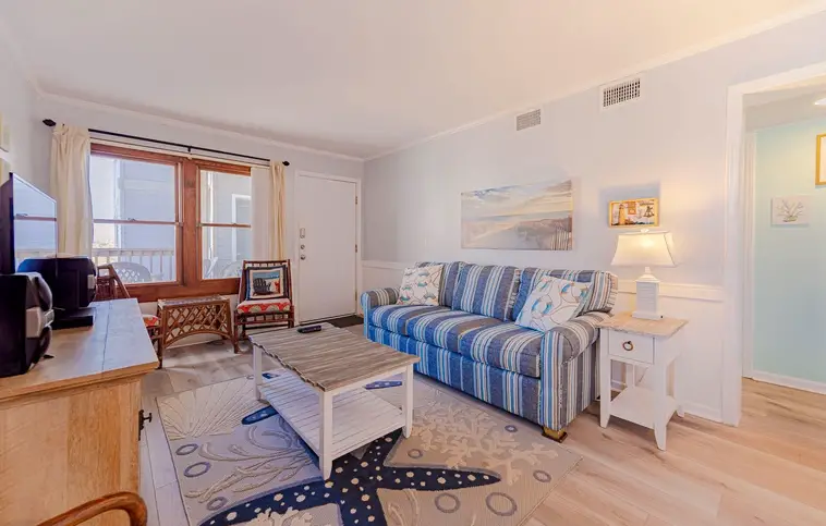 AV2-1E | Admirals View II Condo Unit 1E
