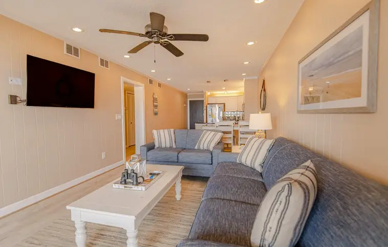 AV2-2B | Admirals View II Condo Unit 2B