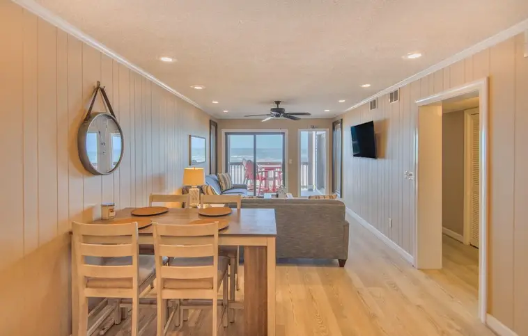 AV2-2B | Admirals View II Condo Unit 2B