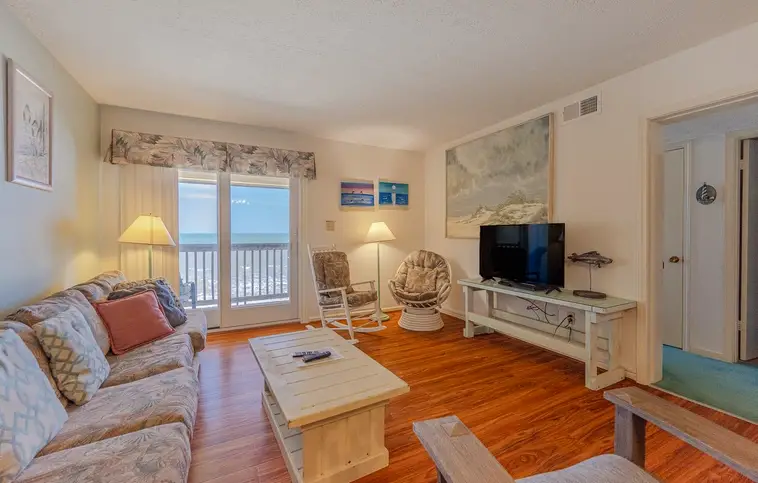 GST-G3 | Golden Strand Condo G3