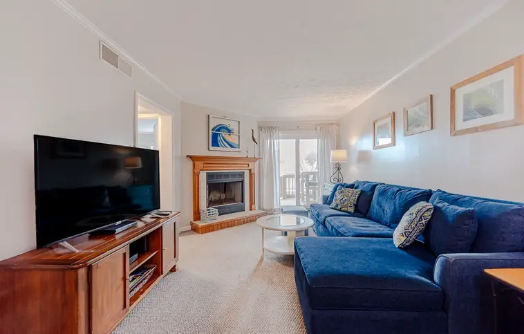 R-1 | The Regency Condominium