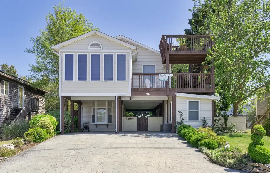5138 - Wylie's Beach Oasis