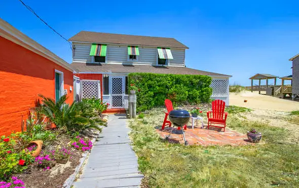 5452 - Sea Captain's Cottage