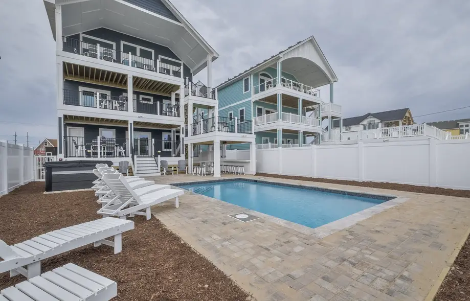 5705 - Edgewater View