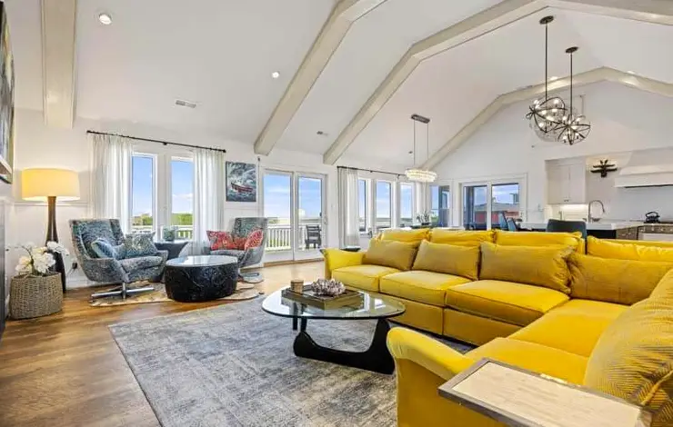THE BEACH HOUSE