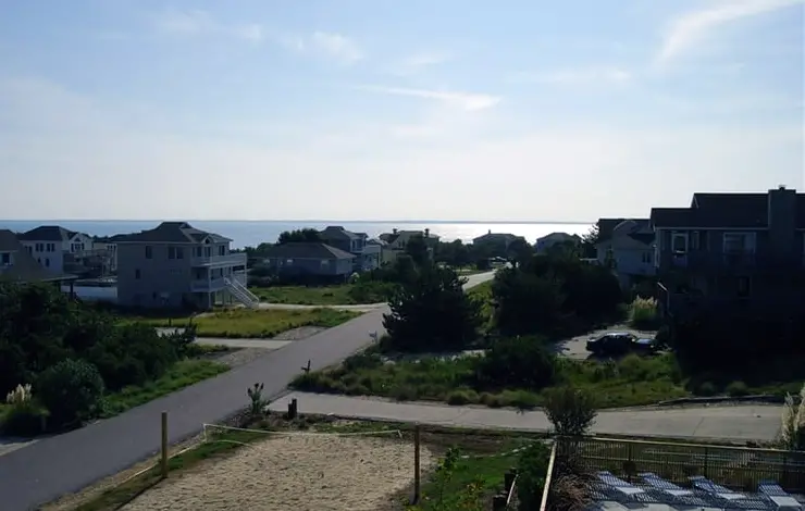 BEACH BONANZA