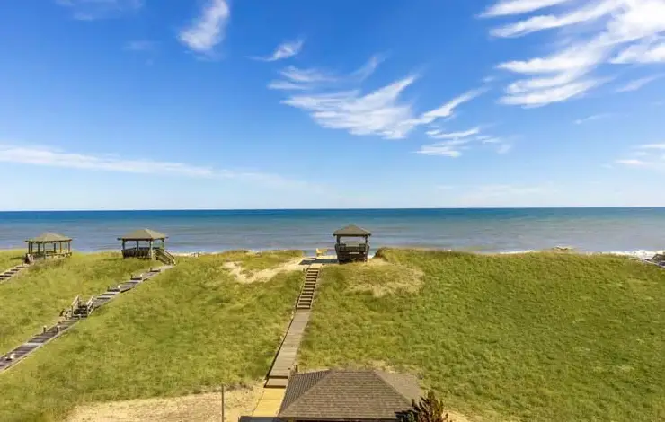 SEASIDE SERENITY