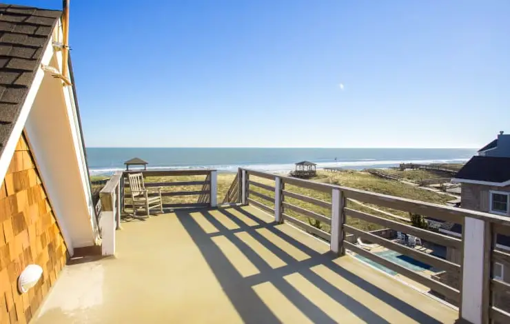 SEASIDE SERENITY