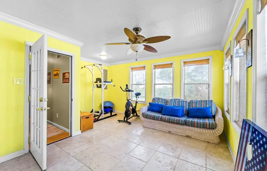 Good Vibez Beach House