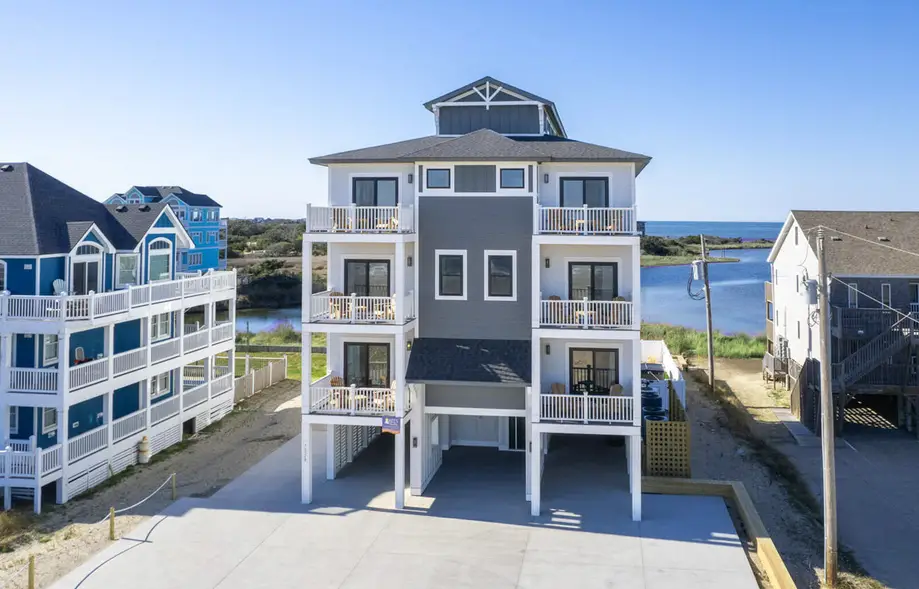 K6513 Four Seasons 11 Bedroom Oceanfront Home