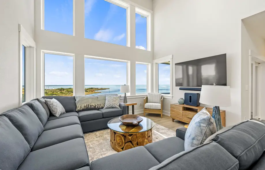 K6513 Four Seasons 11 Bedroom Oceanfront Home