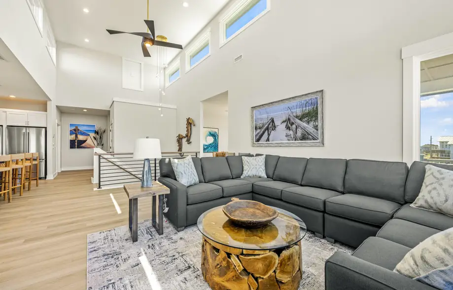K6513 Four Seasons 11 Bedroom Oceanfront Home