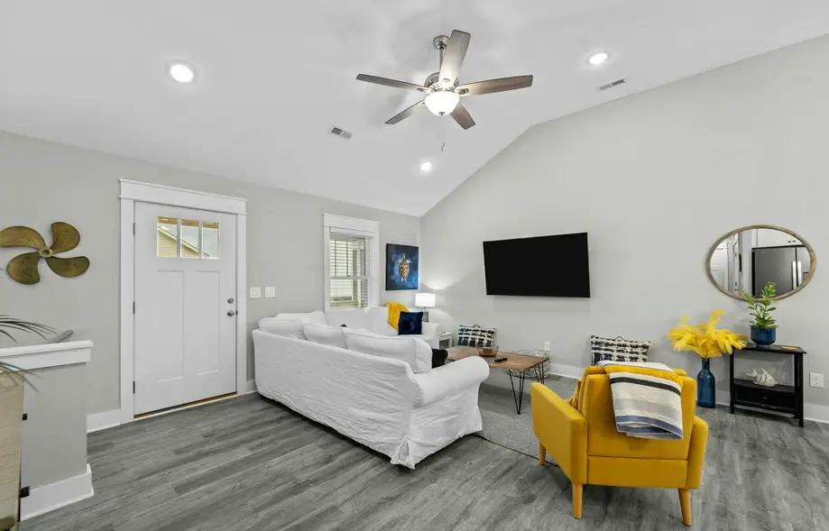 Seaside Embrace- Top Floor