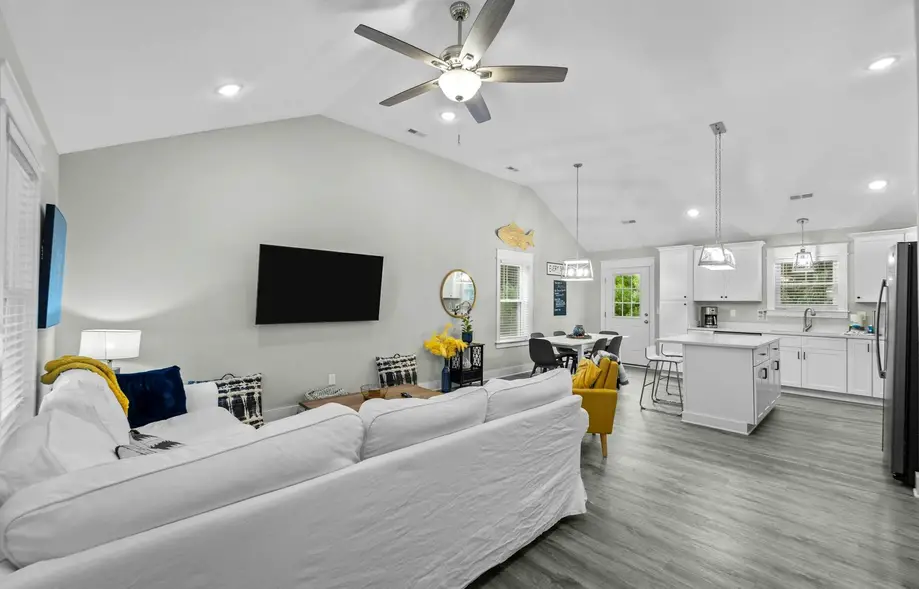 Seaside Embrace- Top Floor