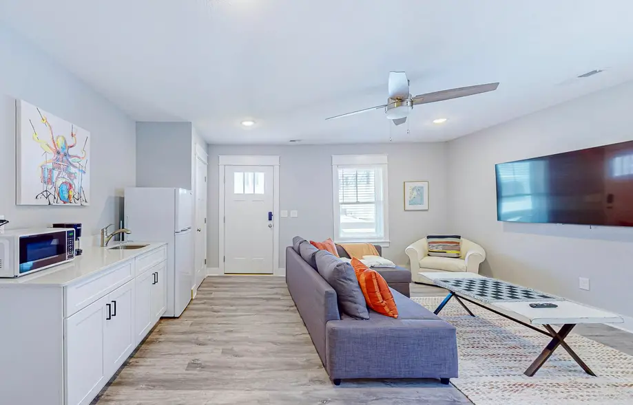 Seaside Escape - Lower Level 