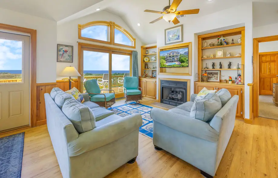 Parrot Pointe