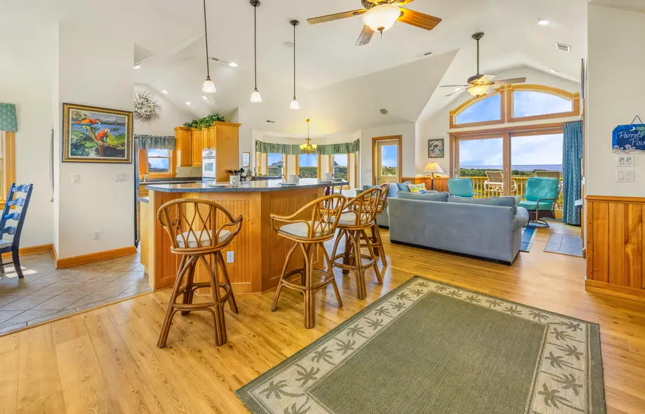 Parrot Pointe