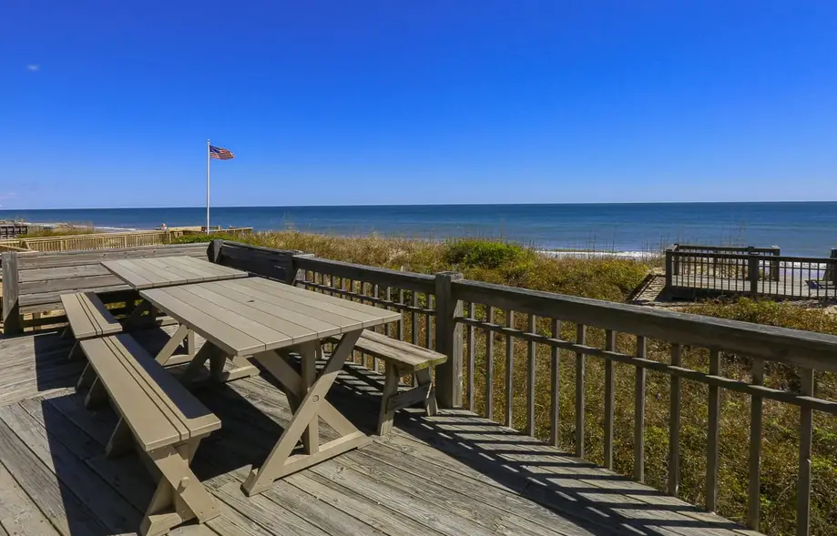 MACWATER BEACH HOUSE