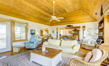 Station Bay House