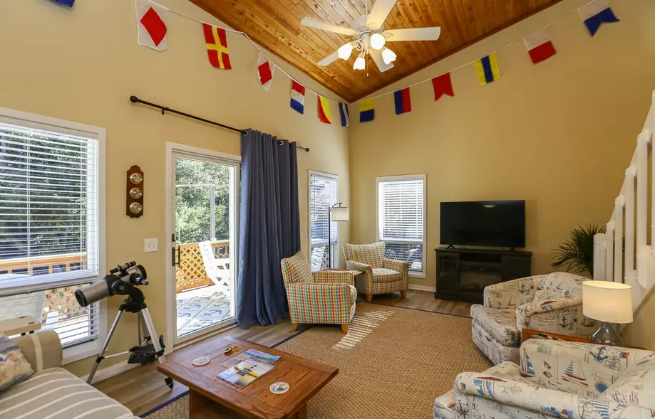 SOUTHERN OAKS HIDEAWAY