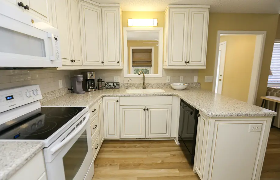 SOUTHERN OAKS HIDEAWAY