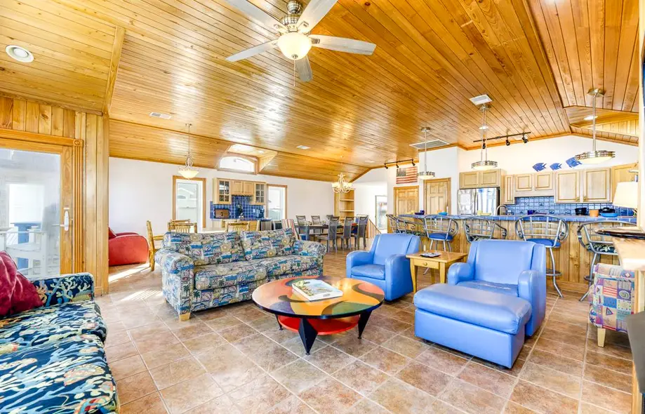 Tradewinds North 619