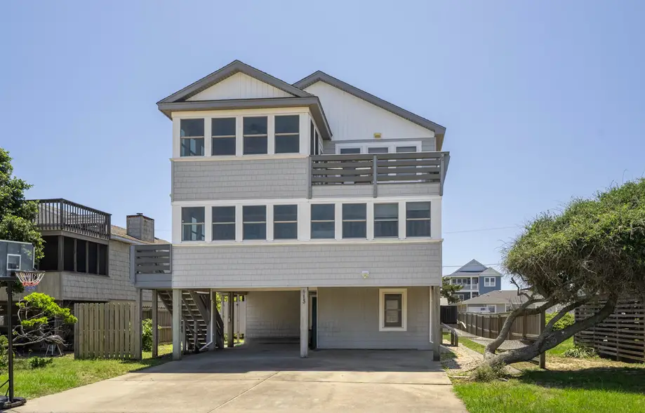 K7019 Casa de Playa 4 Bedroom Home in Ki...
