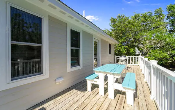 1541 - Birdie Beach Bungalow