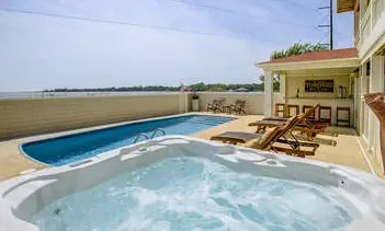 Sea La Vie