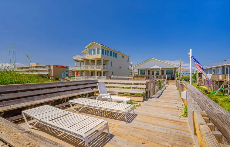 885 | Coleman's Beach Front Inn