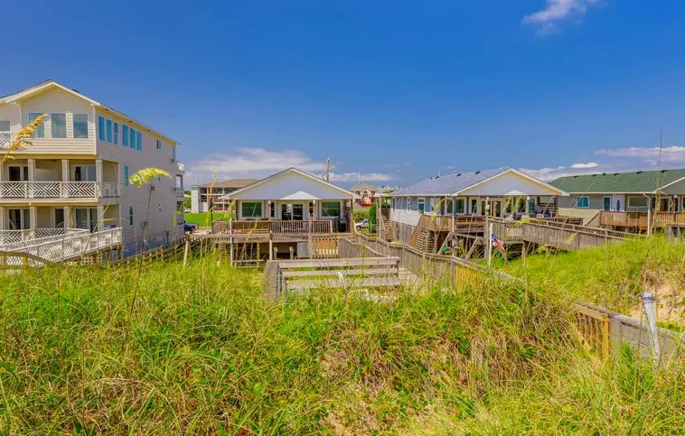 885 | Coleman's Beach Front Inn