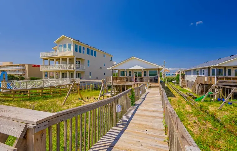 885 | Coleman's Beach Front Inn