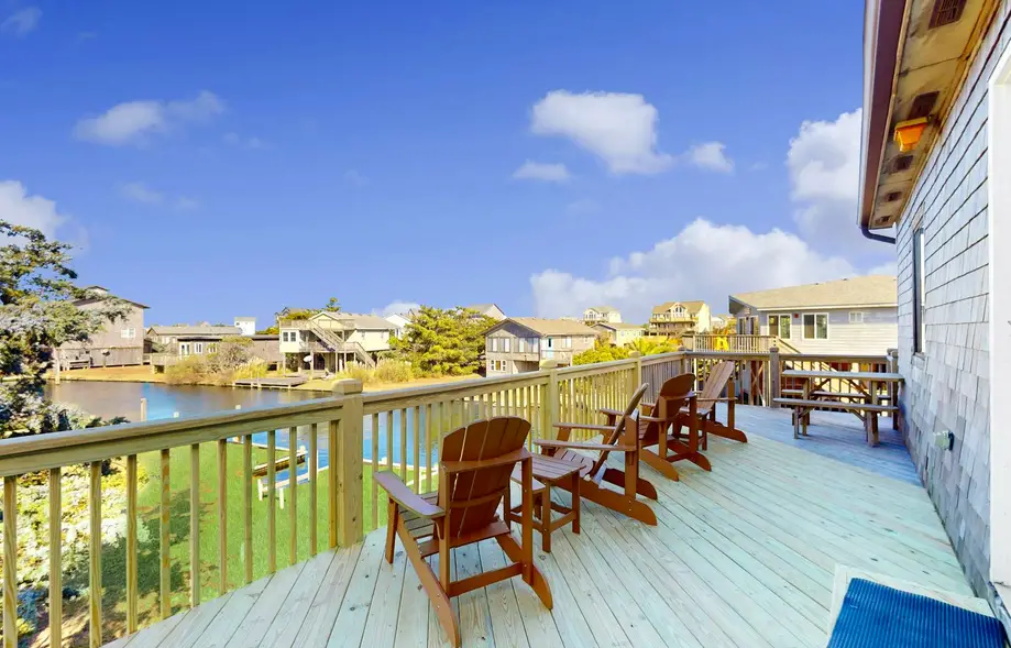 Duckin Around #209-HC