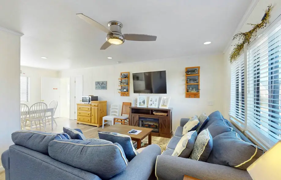 Duckin Around #209-HC